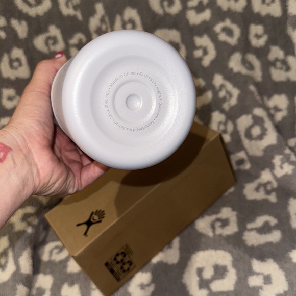 New Hydro Flask 32oz Wide Flex Cap Limited Edition Moonlight 😍 - Picture 6 of 16